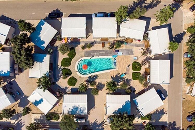 Mobile Home Mediteran Superior By The Pool In Caravan Park Strasko, โนวาลยา ภายนอก รูปภาพ