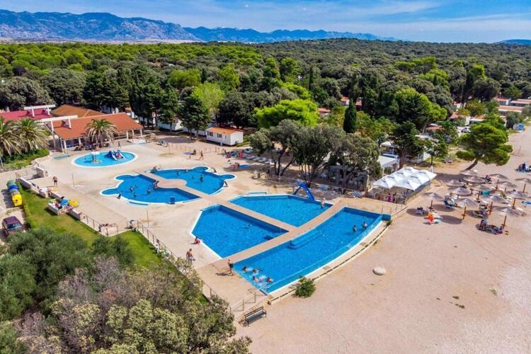 Mobile Home Mediteran Superior By The Pool In Caravan Park Strasko, โนวาลยา ภายนอก รูปภาพ