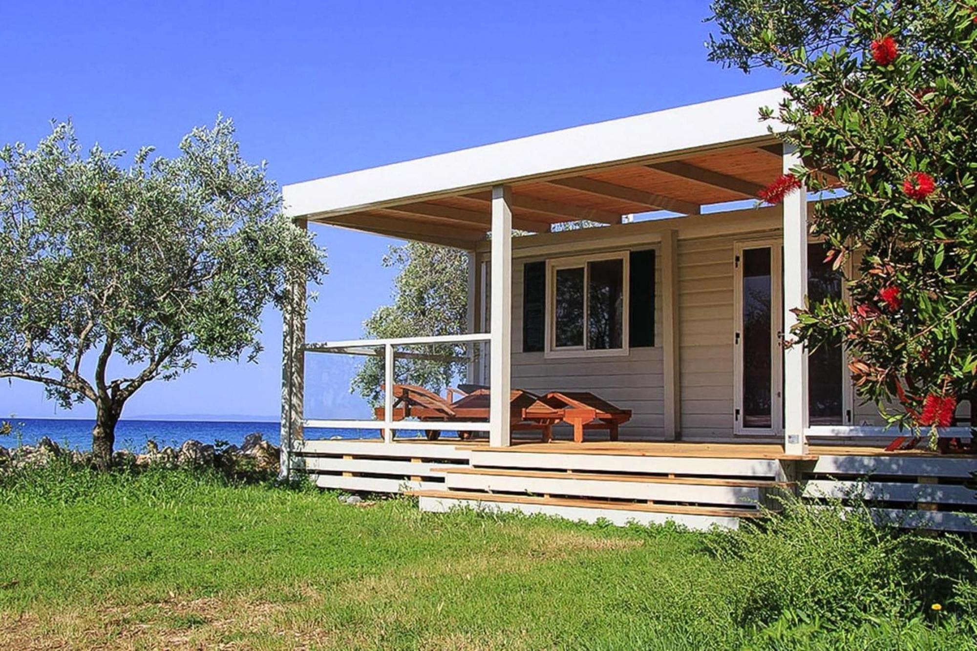 Mobile Home Mediteran Superior By The Pool In Caravan Park Strasko, โนวาลยา ภายนอก รูปภาพ